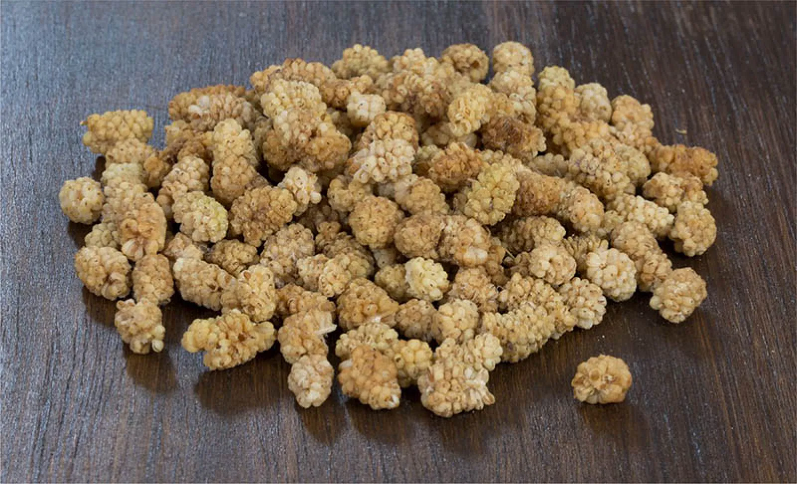 Dried white mulberries